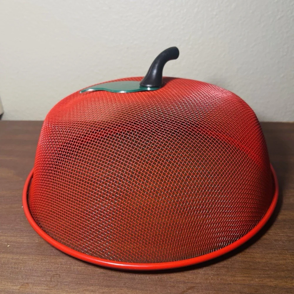 Apple Shape Fruit Mesh Basket Red Full Enclosure‎ Snaps Shut Whimsy Artsy Boho